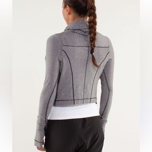 Lululemon Iconic Wrap